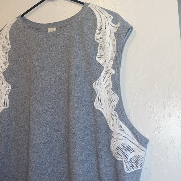 Free People We The Free top grey with lace detail size M - Picture 3 of 12
